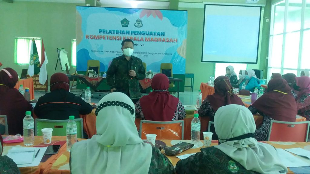 Berikan Materi pada Pelatihan Kerja Sama, Kepala BDK Surabaya Sampaikan  Standar Kompetensi Kepala Madrasah